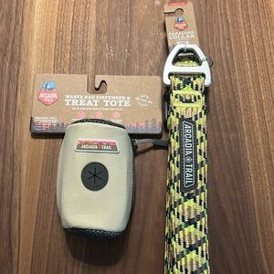 Arcadia Dog combo 
Collar & Treat Tote
